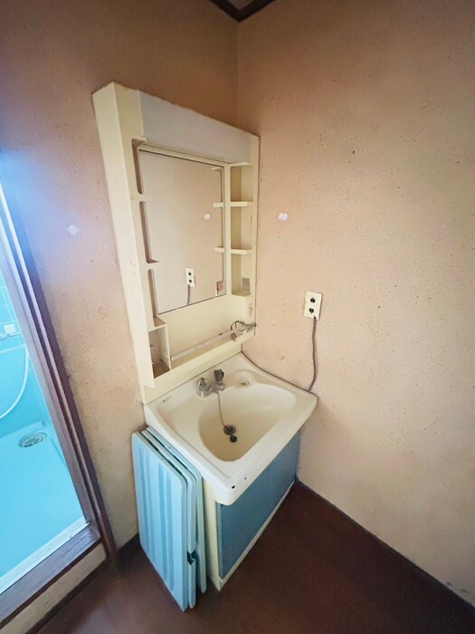 物件内観写真15　(洗面)