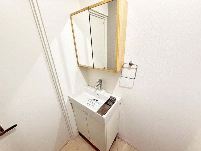 物件内観写真11　(洗面)