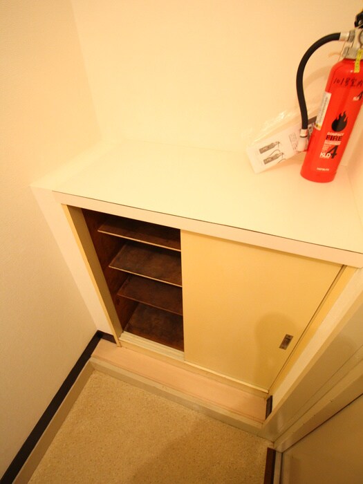 物件内観写真15　(靴箱)