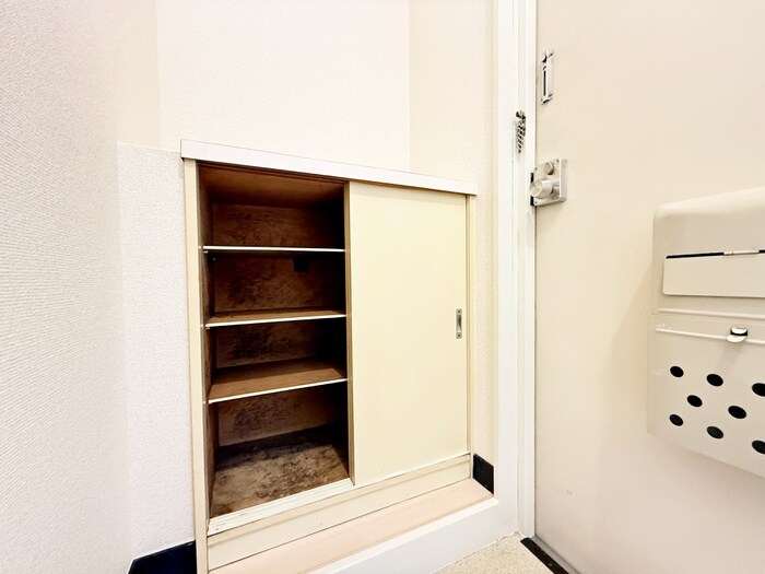 物件内観写真18　(靴箱)