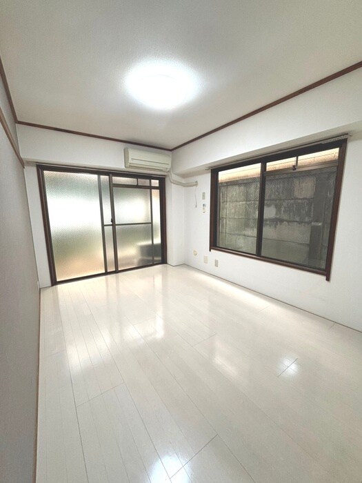 物件内観写真6　(居室)