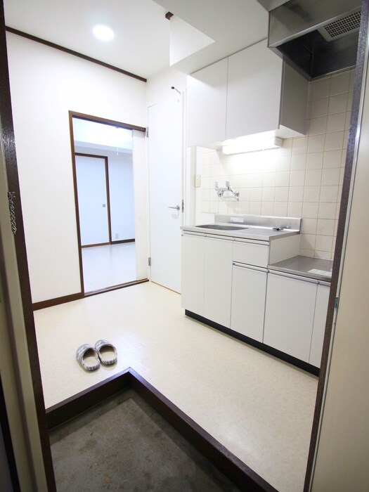 物件内観写真14　(玄関)