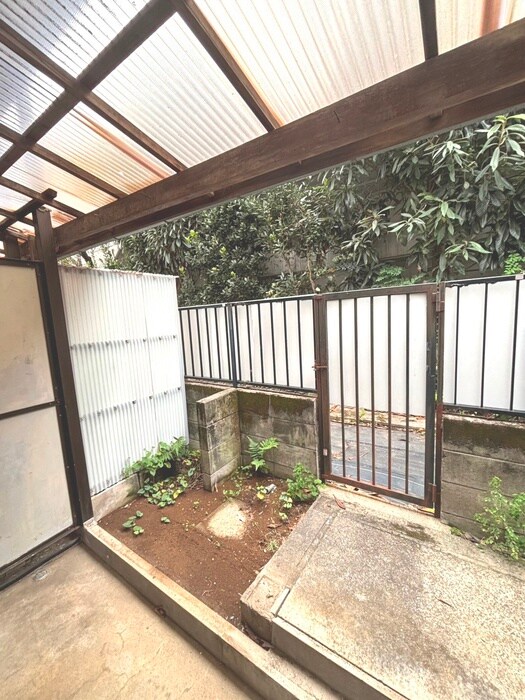 物件内観写真20　(室内からの展望)