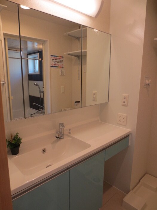 物件内観写真11　(洗面)