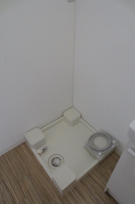 物件内観写真11　(洗濯機置場)