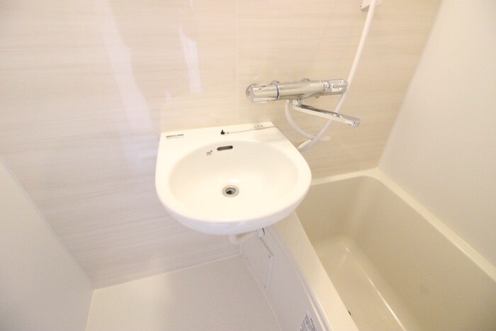 物件内観写真10　(洗面)