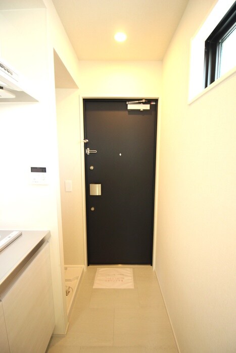 物件内観写真11　(玄関)