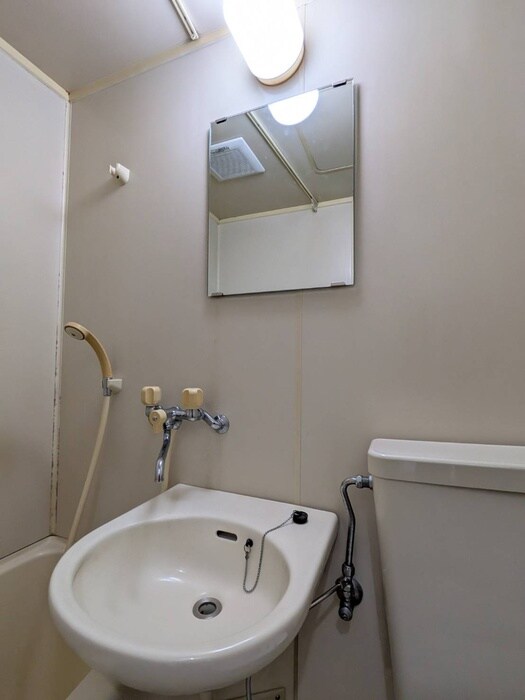 物件内観写真11　(洗面)