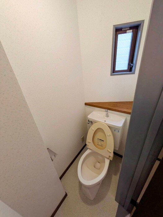 物件内観写真12　(トイレ)