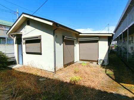 エレガンス貸家外観写真