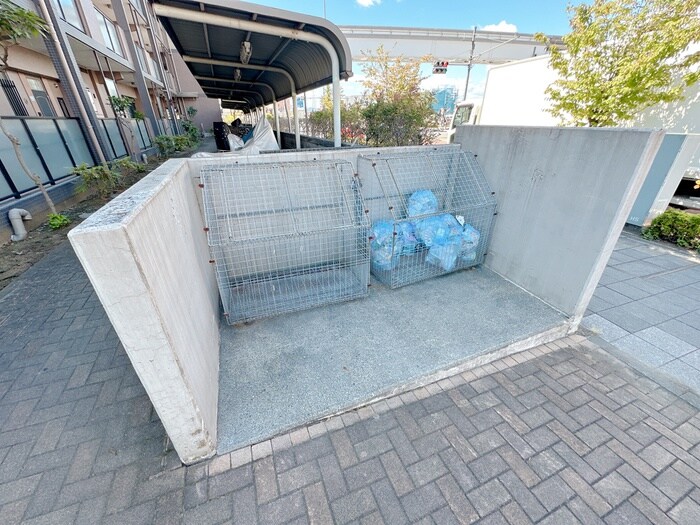 物件外観写真4　(建物設備)