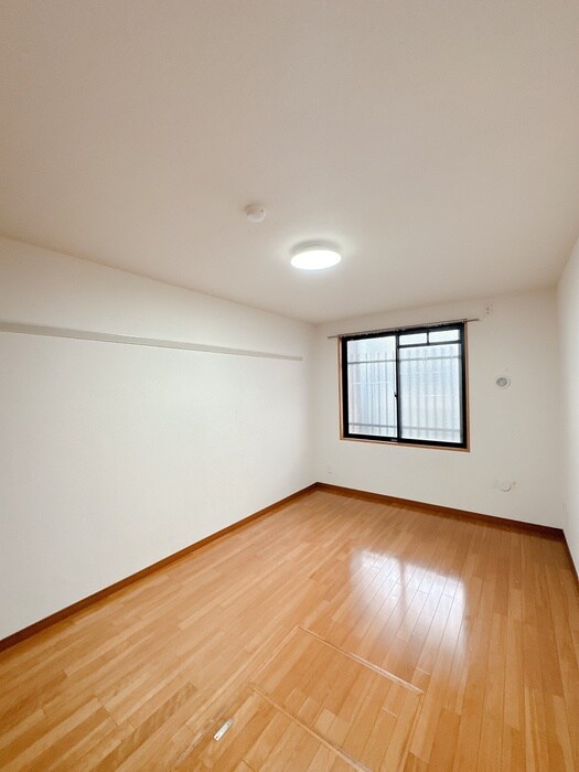 物件内観写真18　(居室)
