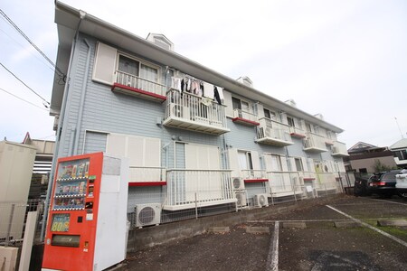 トラッド森野外観写真