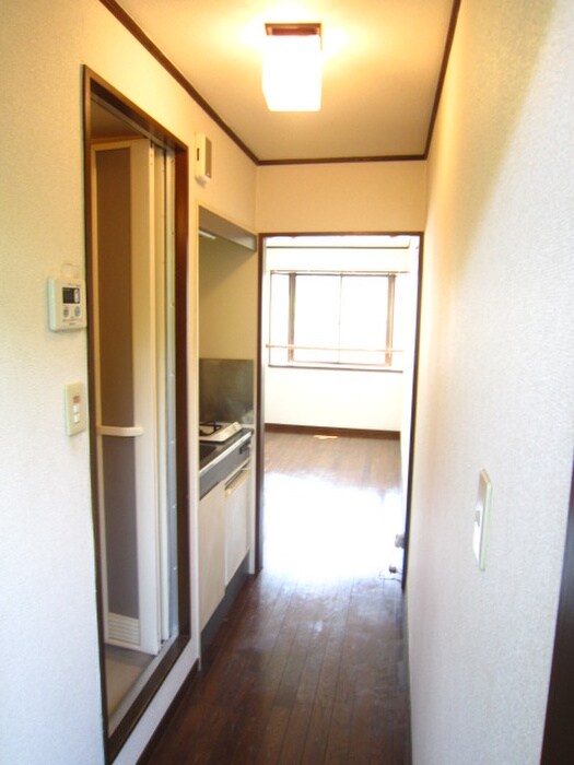 物件内観写真9　(廊下)