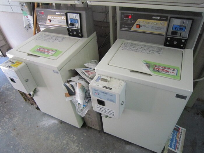 物件内観写真14　(洗濯機置場)