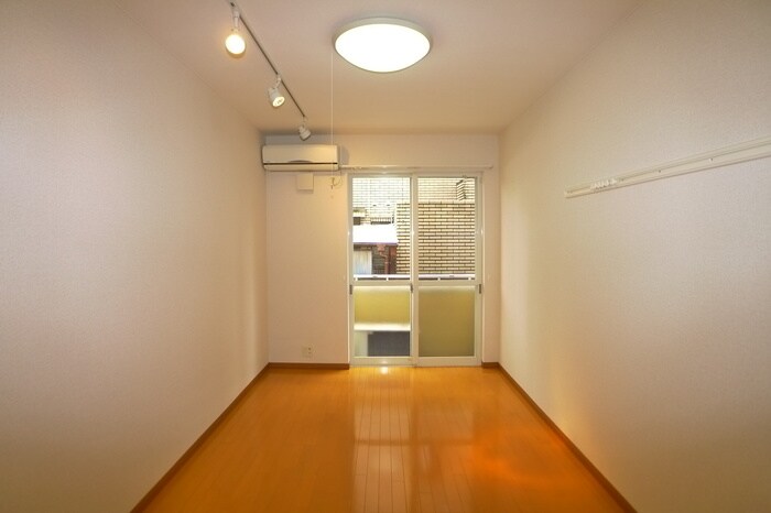 物件内観写真9　(室内からの展望)