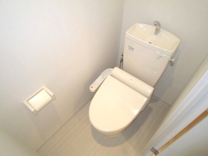 物件内観写真9　(トイレ)