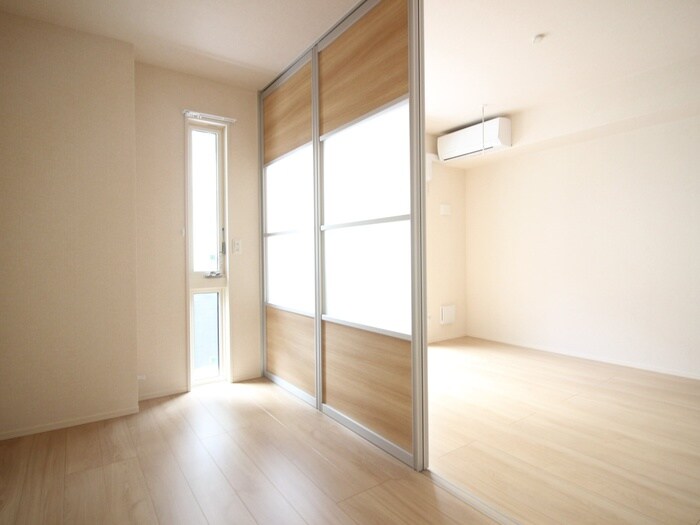 物件内観写真9　(居室)