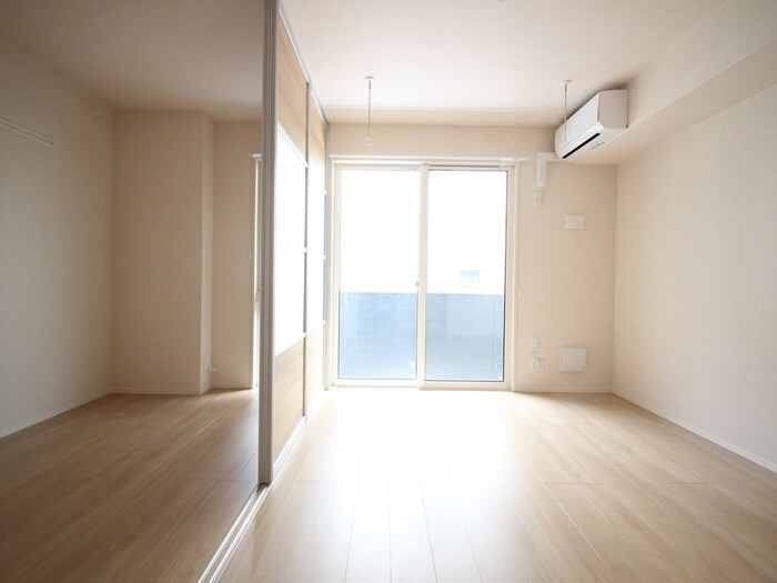 物件内観写真10　(居室)