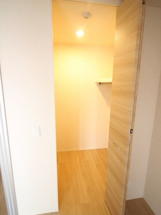 物件内観写真11　(収納)