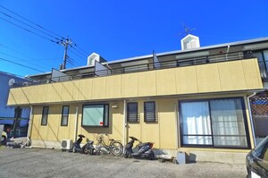 シャトレー保塚外観写真