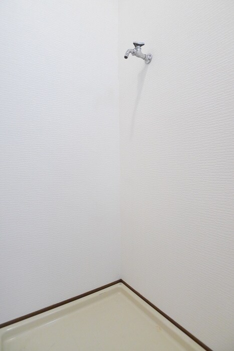 物件内観写真13　(洗濯機置場)