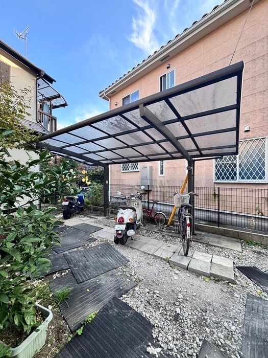 物件外観写真6　(駐輪場)