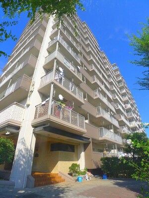 ｸﾞﾘｰﾝﾊﾟｰｸ鳩ヶ谷B号棟（813）外観写真