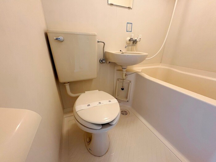 物件内観写真12　(トイレ)