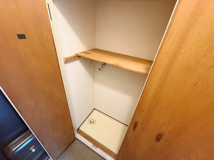 物件内観写真13　(洗濯機置場)