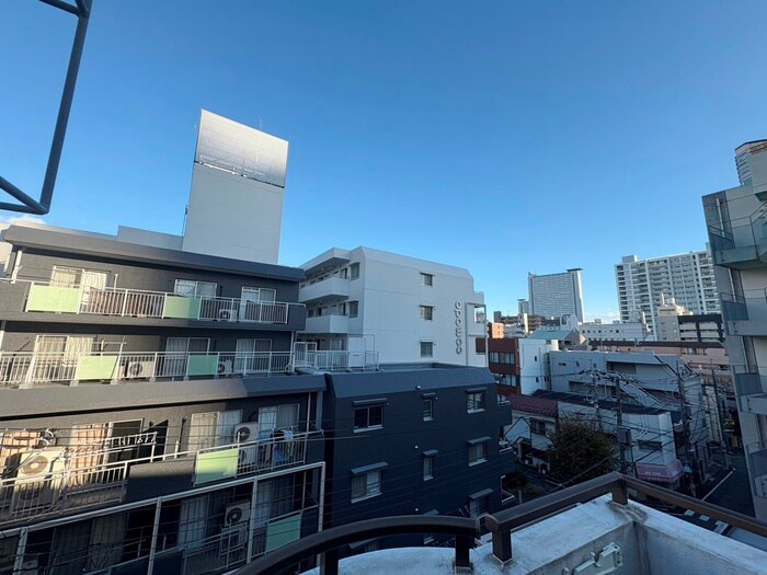 物件内観写真16　(室内からの展望)