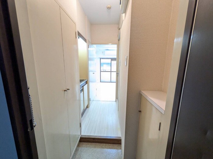 物件内観写真22　(玄関)