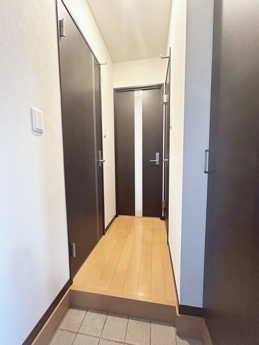 物件内観写真19　(廊下)