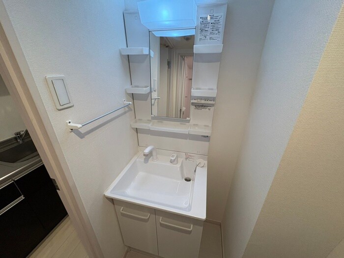 物件内観写真13　(洗面)