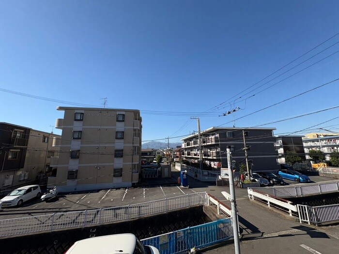 物件内観写真18　(室内からの展望)