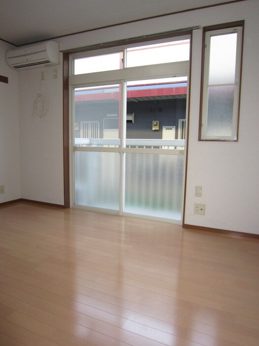 物件内観写真10　(居室)