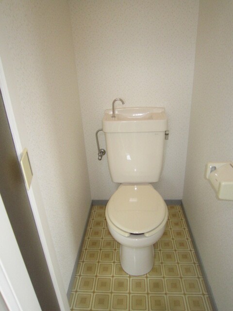 物件内観写真12　(トイレ)