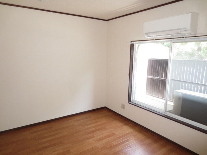 物件内観写真21　(居室)