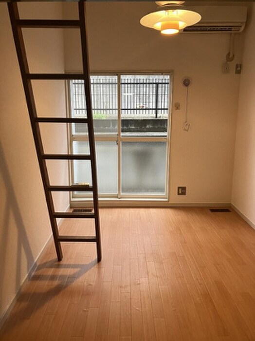 物件内観写真8　(居室)