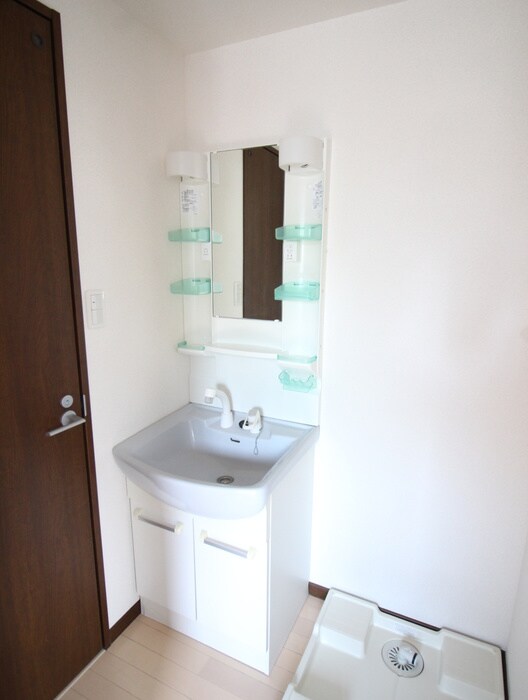 物件内観写真12　(洗濯機置場)