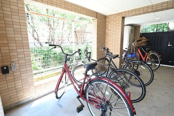 駐輪場