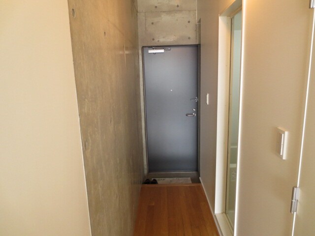 物件内観写真15　(玄関)