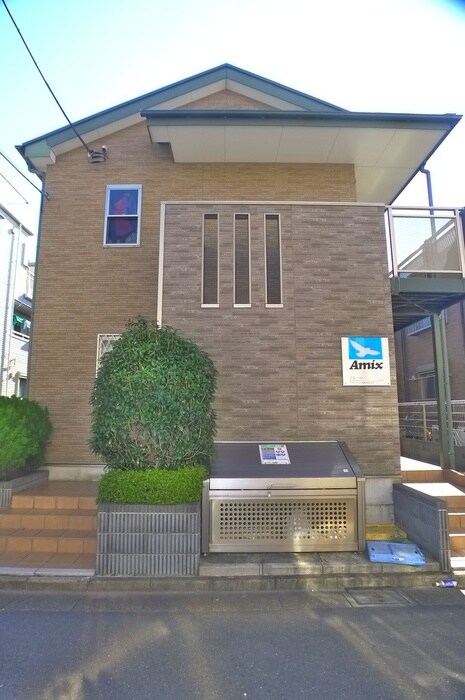 物件外観写真4　(エントランス部分)