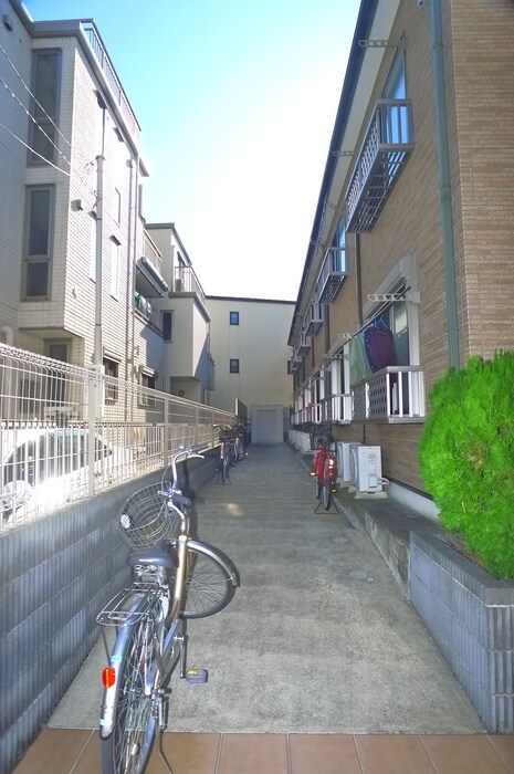 物件外観写真5　(駐輪場)