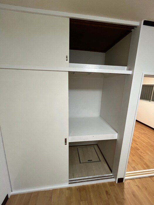 物件内観写真13　(収納)