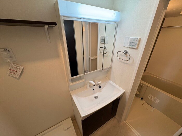 物件内観写真10　(洗面)