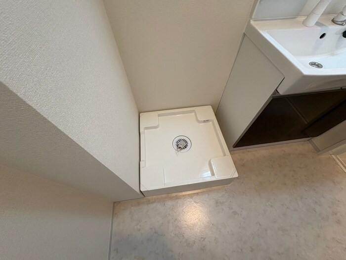 物件内観写真13　(洗濯機置場)