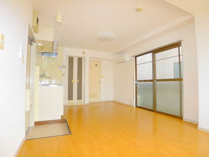 物件内観写真8　(居室)