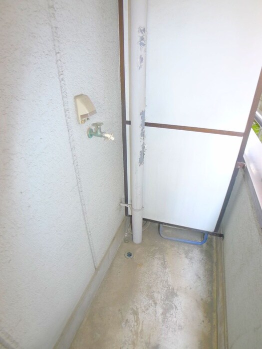 物件内観写真17　(洗濯機置場)