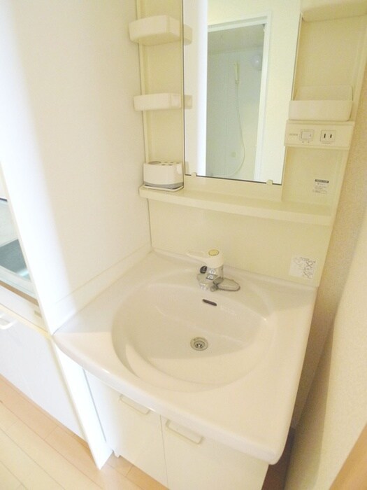 物件内観写真11　(洗面)